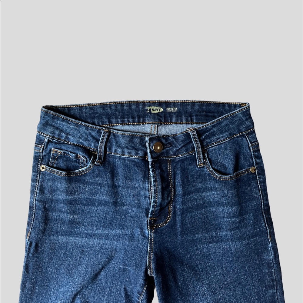 Old Navy Rockstar Super Skinny Jeans - Picture 2 of 9